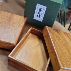 屋久杉×木箱